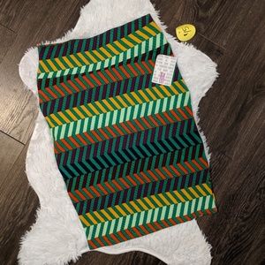 LuLaRoe Cassie, Medium, Green